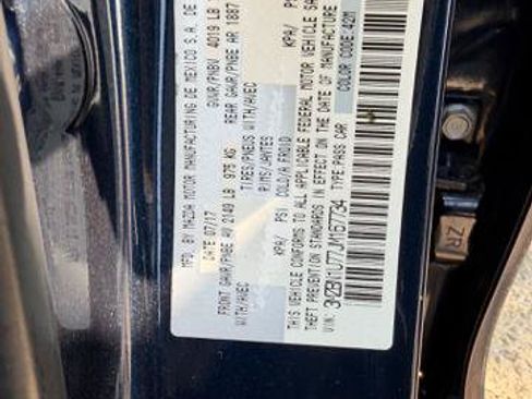 Used 2018 MAZDA MAZDA3 Sport FWD image 5