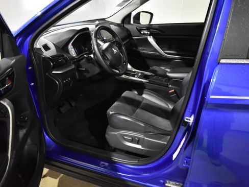 Used 2022 Mitsubishi Eclipse Cross SE image 12