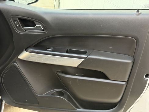 Used 2022 Chevrolet Colorado LT w/ Fleet Safety Package RWD image 34