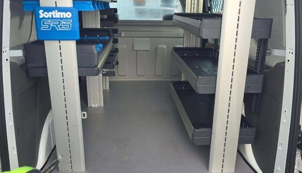 Used 2023 Ford Transit Connect XL FWD image 6