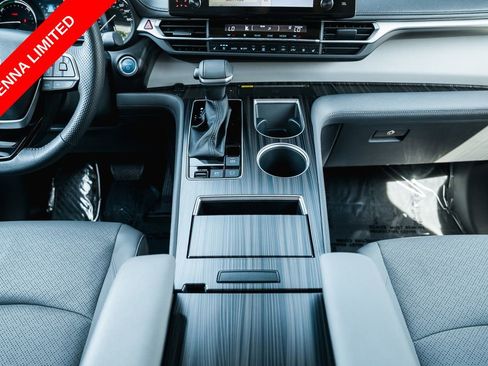Certified 2023 Toyota Sienna Limited FWD image 25