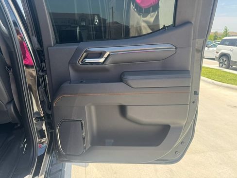 Used 2024 GMC Sierra 1500 AT4 w/ Technology Package AWD/4WD image 31