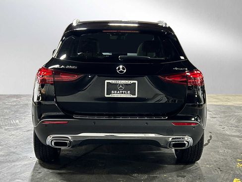 Used 2025 Mercedes-Benz GLA 250 4MATIC image 4