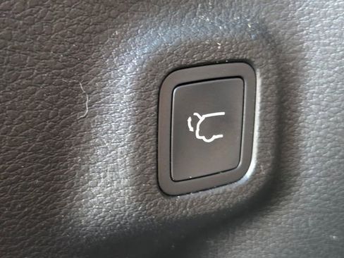 Used 2022 Jeep Compass Latitude w/ Sun and Sound Group FWD image 26