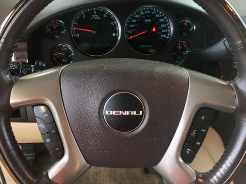Used 2012 GMC Yukon XL Denali RWD image 26