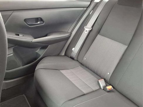 Used 2024 Nissan Sentra SV FWD image 16