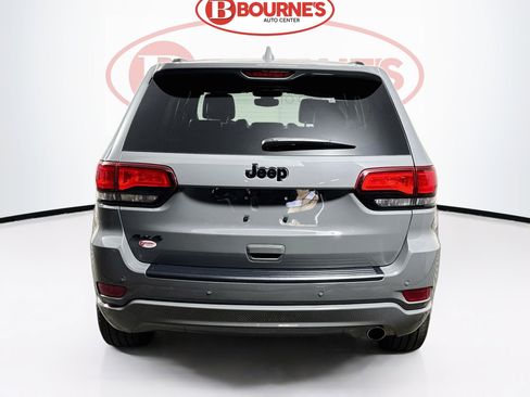 Used 2022 Jeep Grand Cherokee Laredo X AWD/4WD image 10