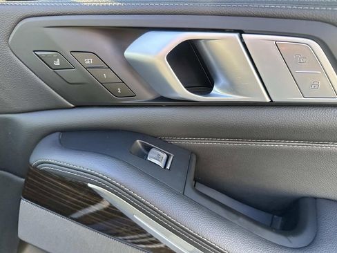 Used 2019 BMW X7 xDrive40i w/ Premium Package image 14