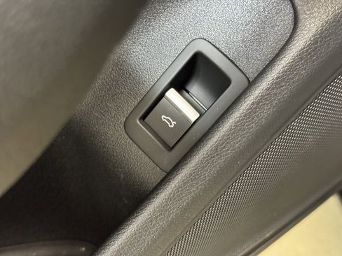 Used 2019 Audi A4 2.0T Premium w/ Convenience Package image 11