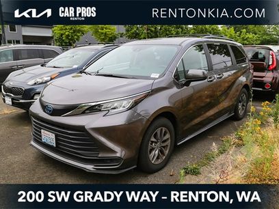 Used 2022 Toyota Sienna LE