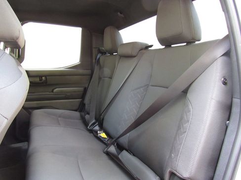 Certified 2025 Toyota Tacoma SR5 AWD/4WD image 20