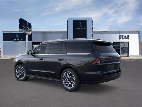 New 2026 Lincoln Navigator Premiere AWD/4WD image 4