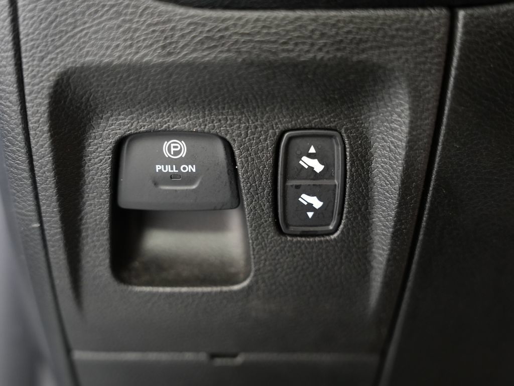 Used 2019 RAM 1500 Big Horn AWD/4WD image 48