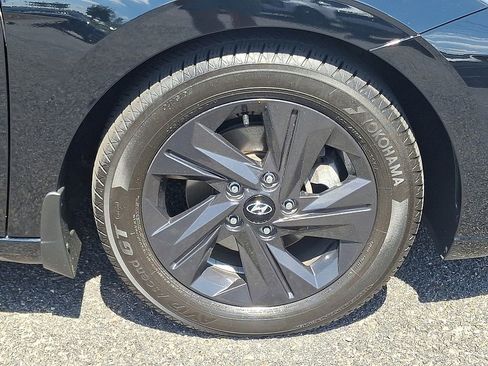 Used 2022 Hyundai Elantra SEL image 10