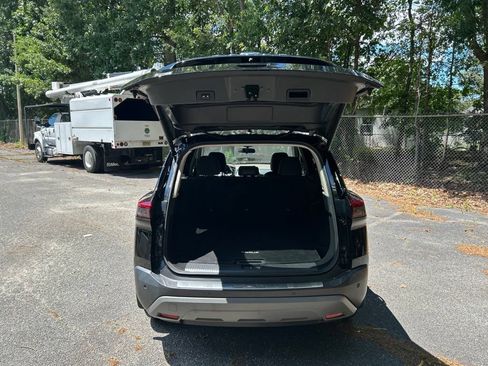 Used 2021 Nissan Rogue SV w/ Premium Package FWD image 30