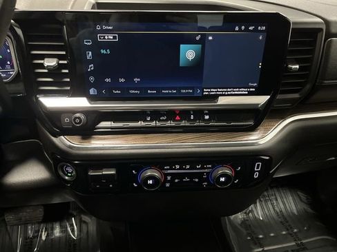 Used 2024 Chevrolet Silverado 3500 LT image 8