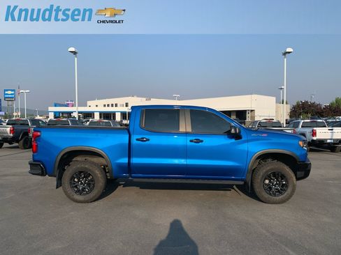Used 2022 Chevrolet Silverado 1500 ZR2 w/ Technology Package AWD/4WD image 8
