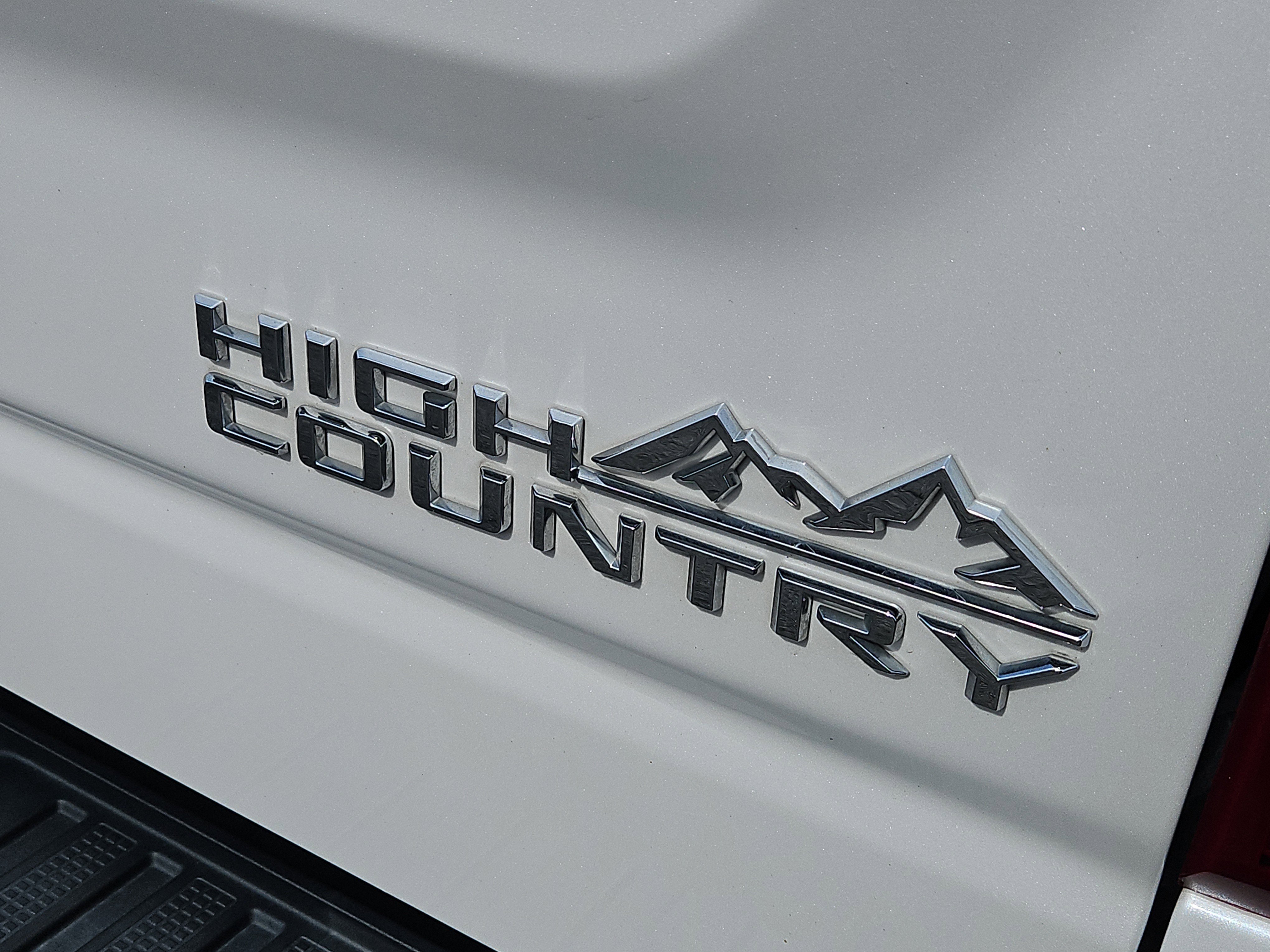 Certified 2023 Chevrolet Silverado 1500 High Country w/ High Country Premium Package AWD/4WD image 6