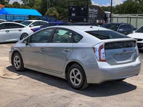 Used 2015 Toyota Prius Four image 7
