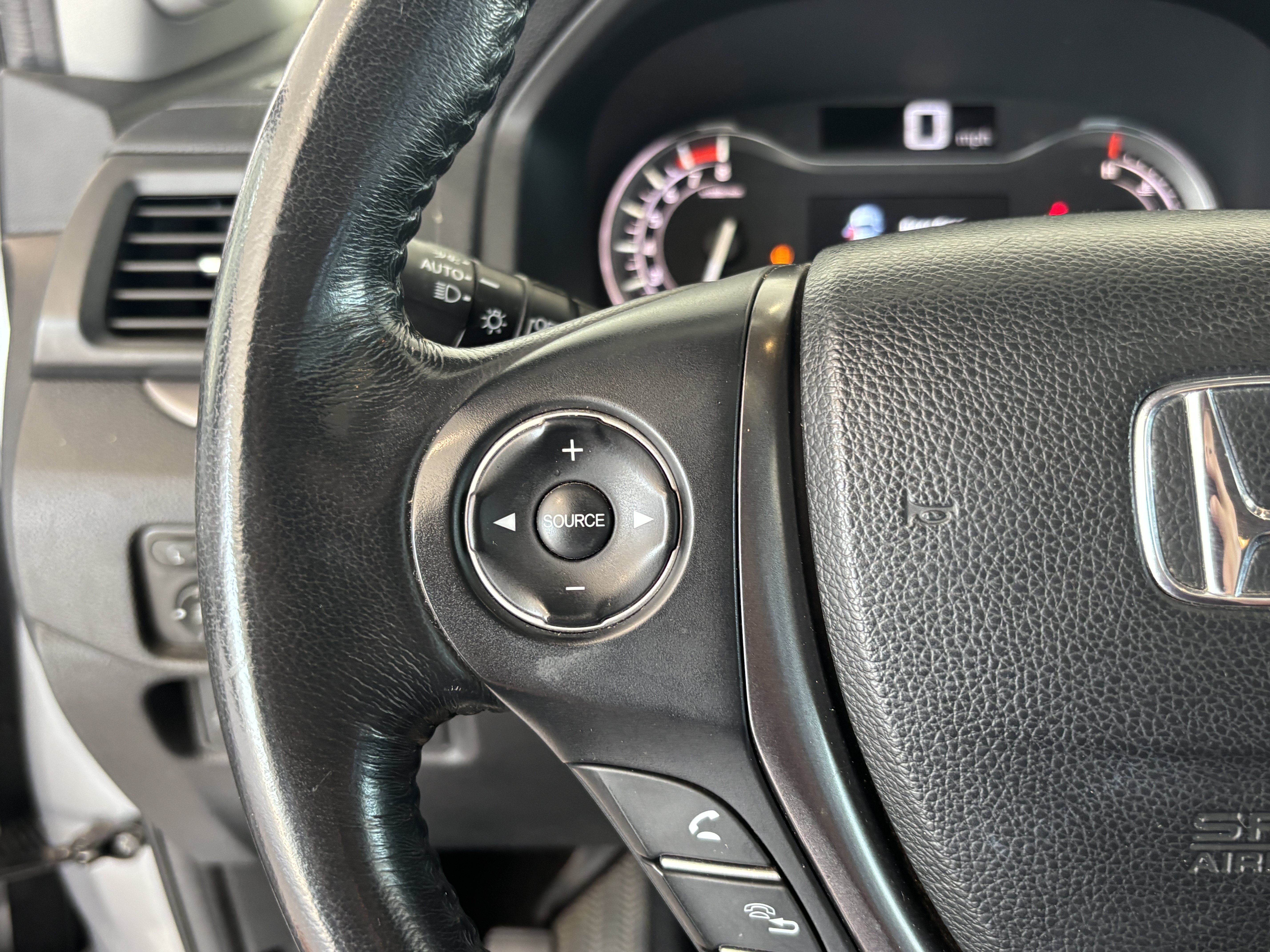 Used 2019 Honda Ridgeline RTL image 12