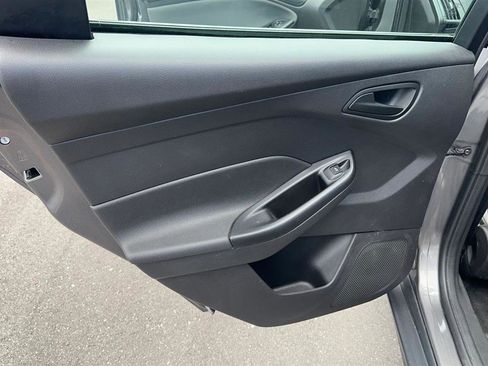 Used 2012 Ford Focus SE image 28