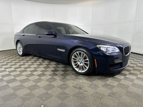 Used 2014 BMW 750Li xDrive image 2