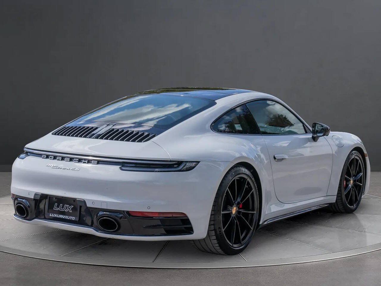 Used 2024 Porsche 911 Carrera 4S AWD/4WD image 3