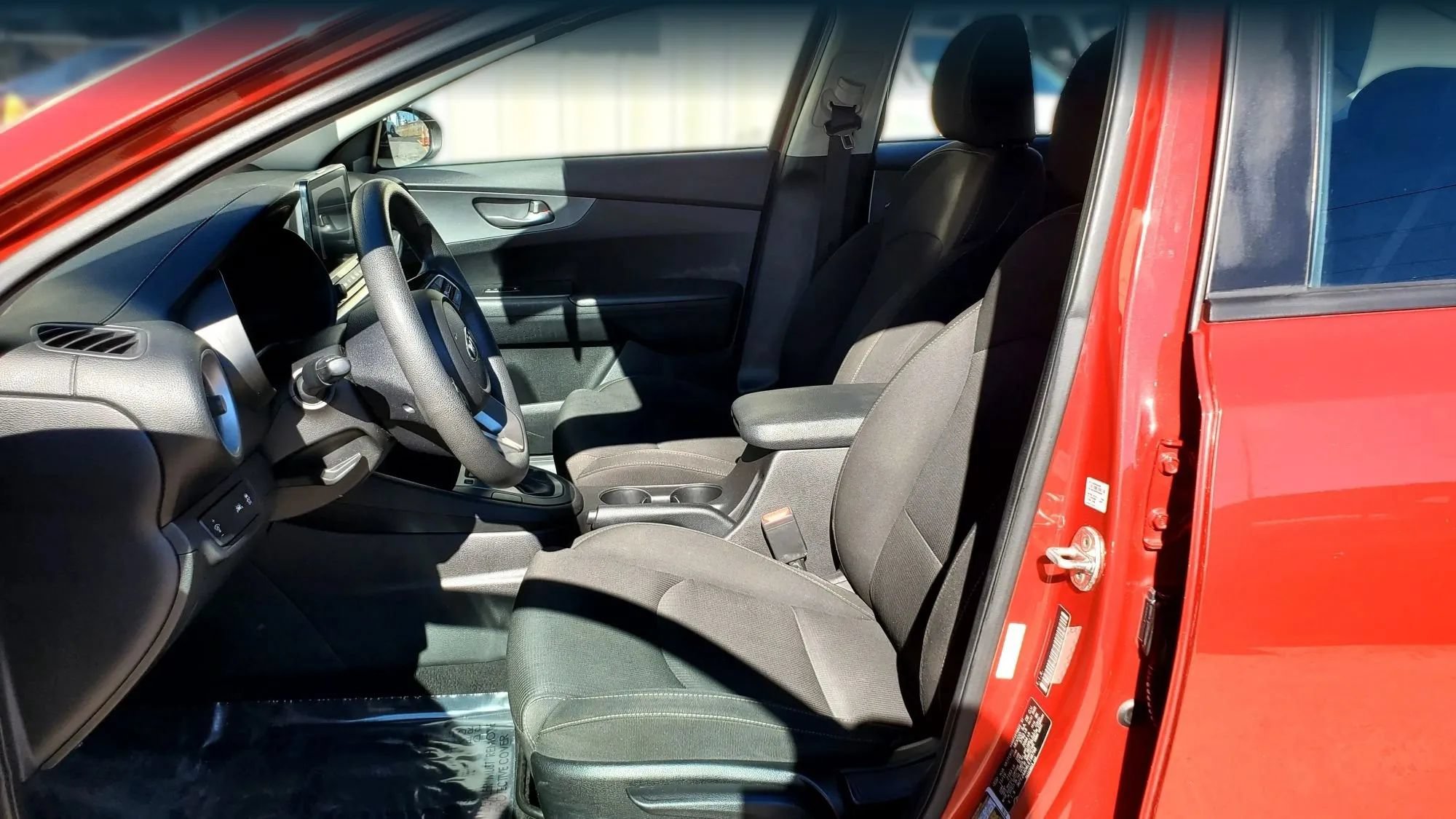 Used 2020 Kia Forte LXS FWD image 28