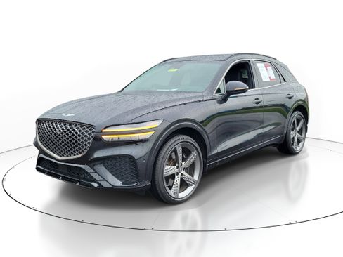 Used 2022 Genesis GV70 3.5T Sport w/ Sport Prestige Package AWD/4WD image 2