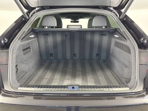 Used 2019 Audi Q8 Premium w/ Convenience Package AWD/4WD image 27