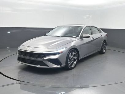Used 2025 Hyundai Elantra Limited
