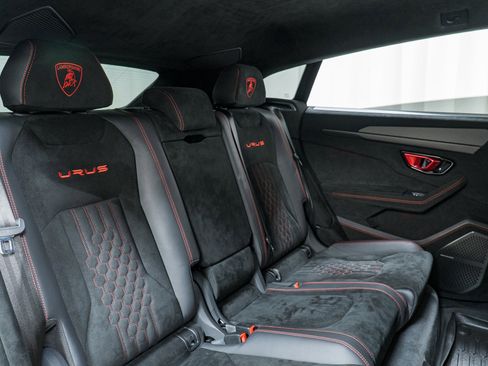 Used 2023 Lamborghini Urus Performante image 29