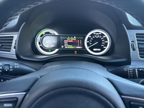 Used 2019 Kia Niro LX image 18