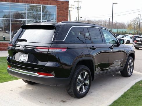 New 2025 Jeep Grand Cherokee Limited 4xe image 27