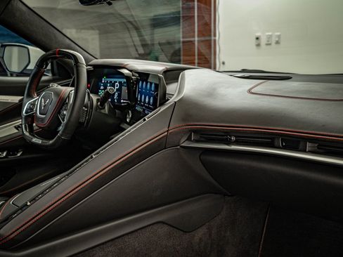 Used 2023 Chevrolet Corvette Z06 image 39