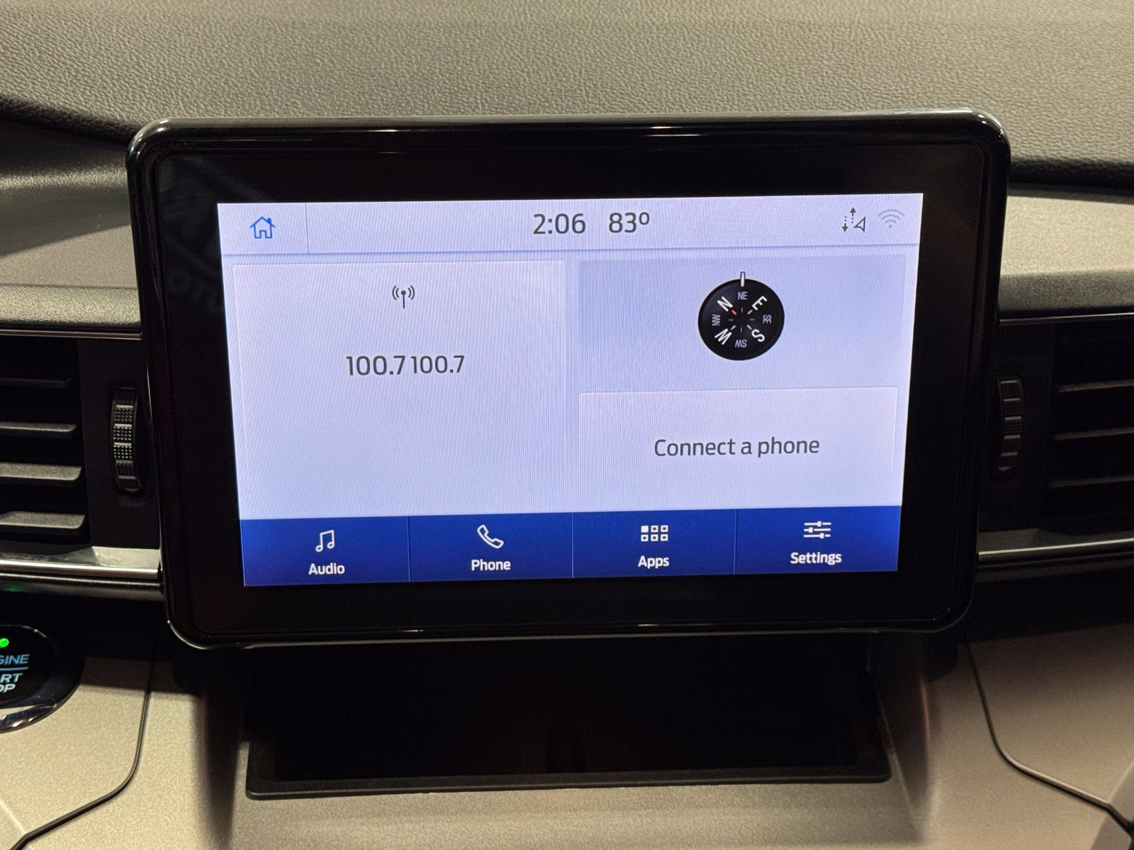 Used 2020 Ford Explorer XLT w/ Equipment Group 202A AWD/4WD image 27