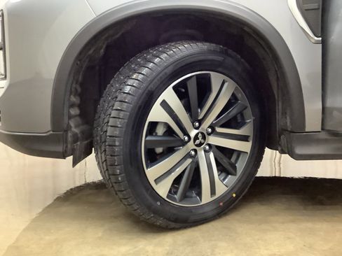 Used 2024 Mitsubishi Outlander Sport AWD image 29