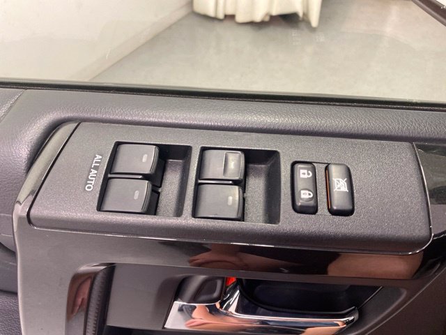 Certified 2022 Toyota 4Runner TRD Off-Road AWD/4WD image 25