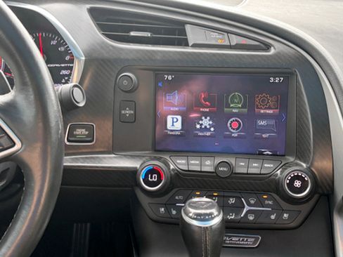 Used 2015 Chevrolet Corvette Z51 2LT w/ 2LT Preferred Equipment Group image 11