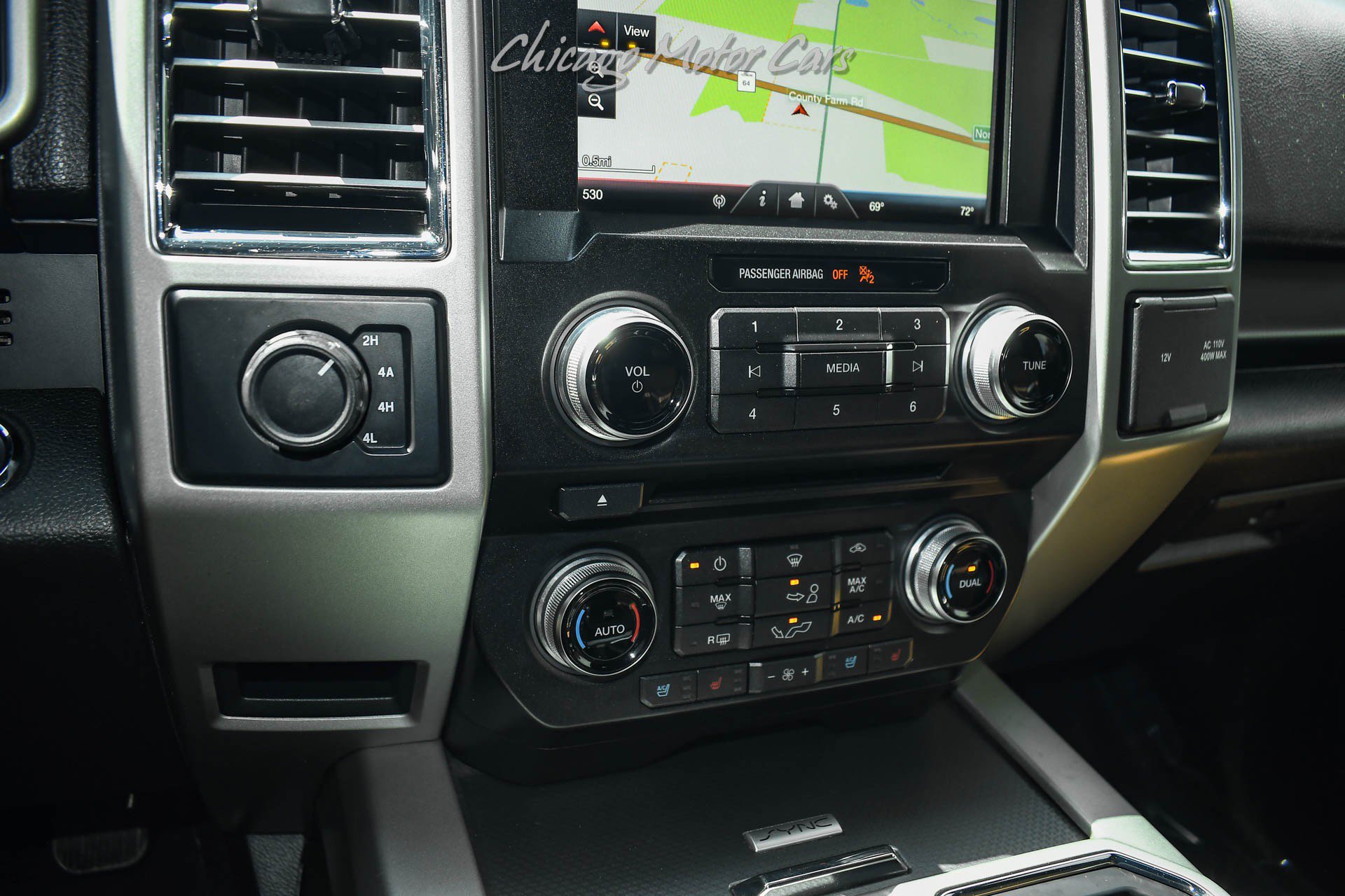 Used 2015 Ford F150 Lariat w/ Equipment Group 502A Luxury AWD/4WD image 16