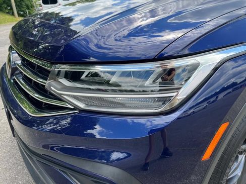 Used 2022 Volkswagen Tiguan SE AWD/4WD image 7