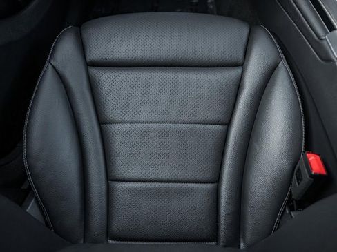 Certified 2022 Mercedes-Benz GLC 300 GLC 300 image 25