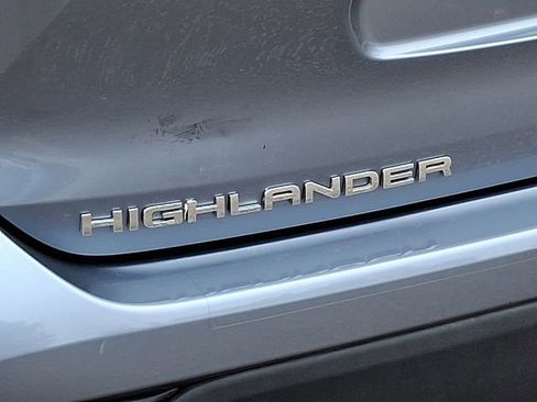 Used 2023 Toyota Highlander XLE image 39