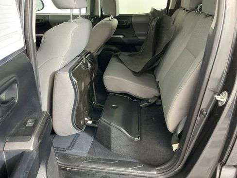 Used 2018 Toyota Tacoma SR5 image 24