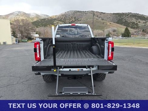 New 2025 Ford F250 Lariat w/ Lariat Ultimate Package AWD/4WD image 6