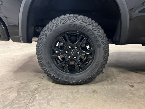 Certified 2025 Chevrolet Silverado 1500 ZR2 w/ Technology Package AWD/4WD image 10