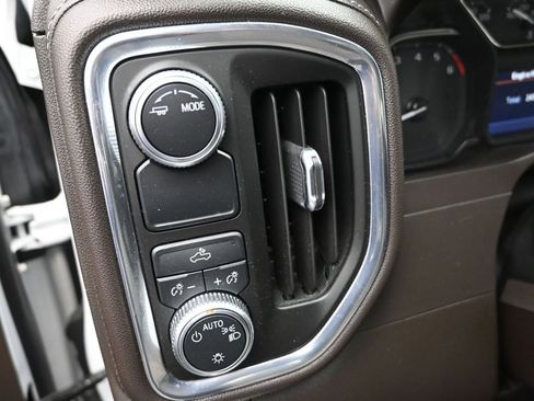 Used 2021 GMC Sierra 1500 SLE image 11