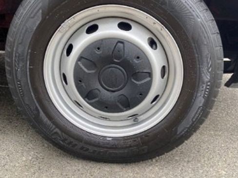 Used 2019 Ford Transit 150 XL image 28