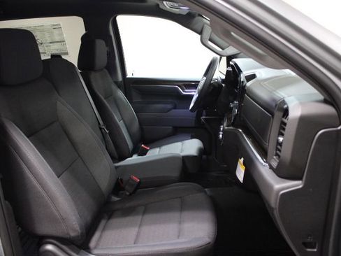 New 2026 GMC Sierra 1500 SLE image 24