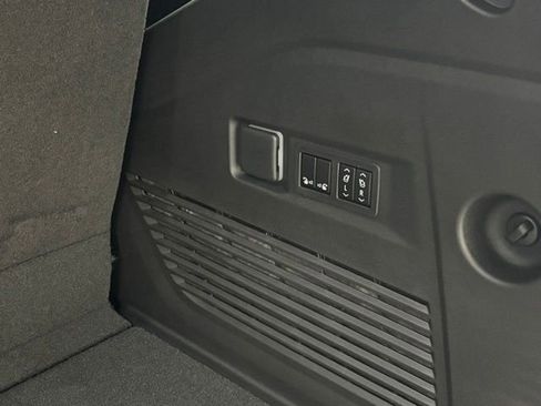 New 2026 GMC Yukon Denali AWD/4WD image 10